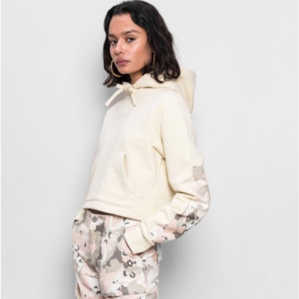 KITH Hailey Crop Camo Patch Hoodie Vintage White Cream Sz M {B9}